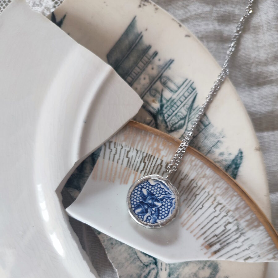 Collana artigianale in ceramica vintage GHIANDE