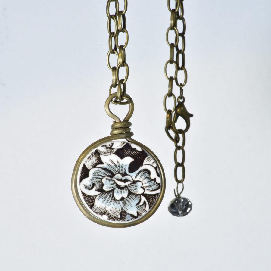 Collana con ciondolo rotondo a moneta CHOCOLATE
