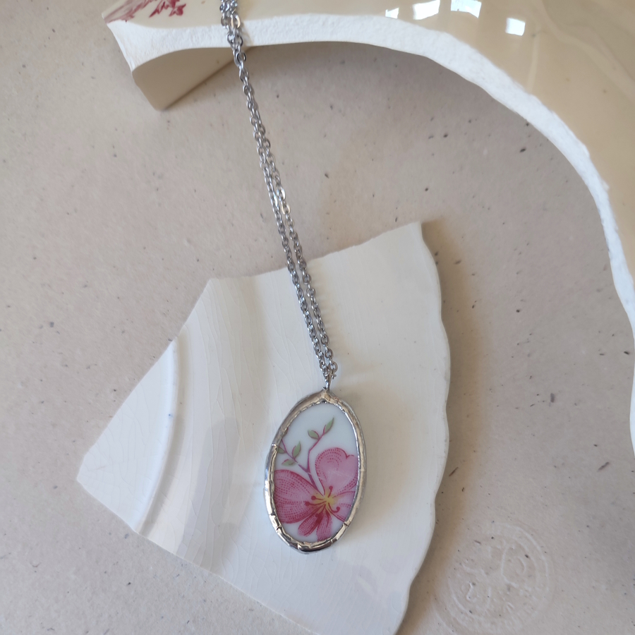 Collana artigianale in ceramica vintage CROCUS