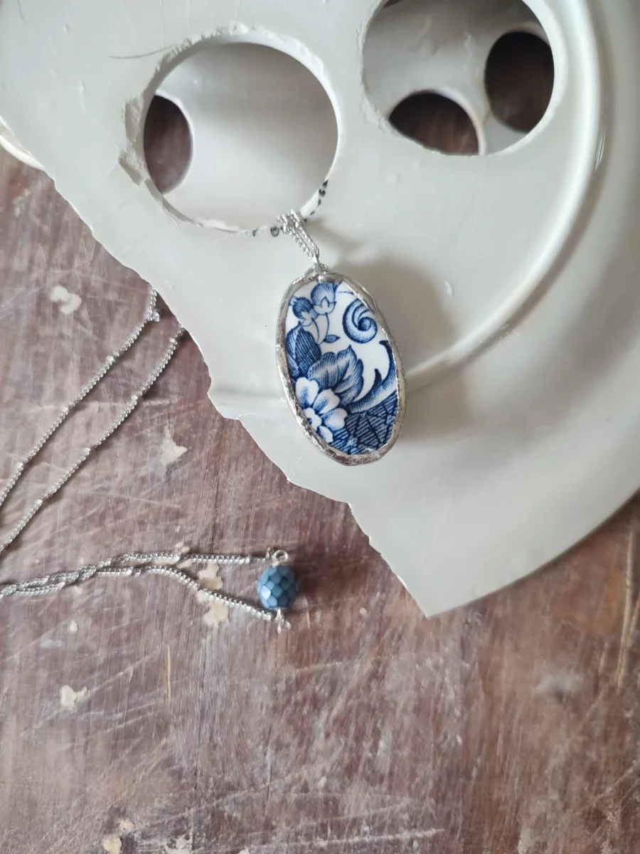 Collana artigianale in ceramica vintage STAI CON ME