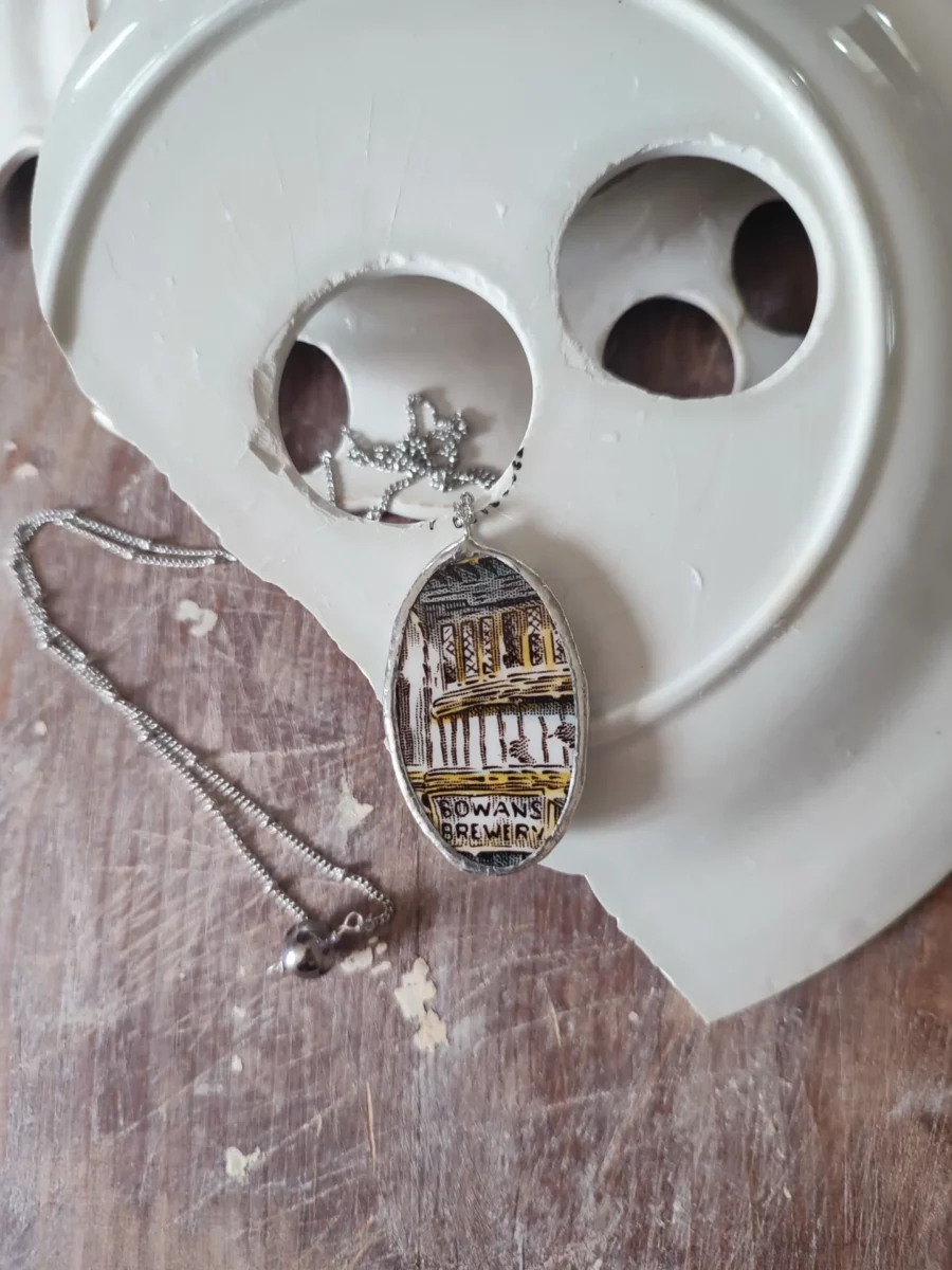 Collana artigianale in ceramica vintage TUDOR