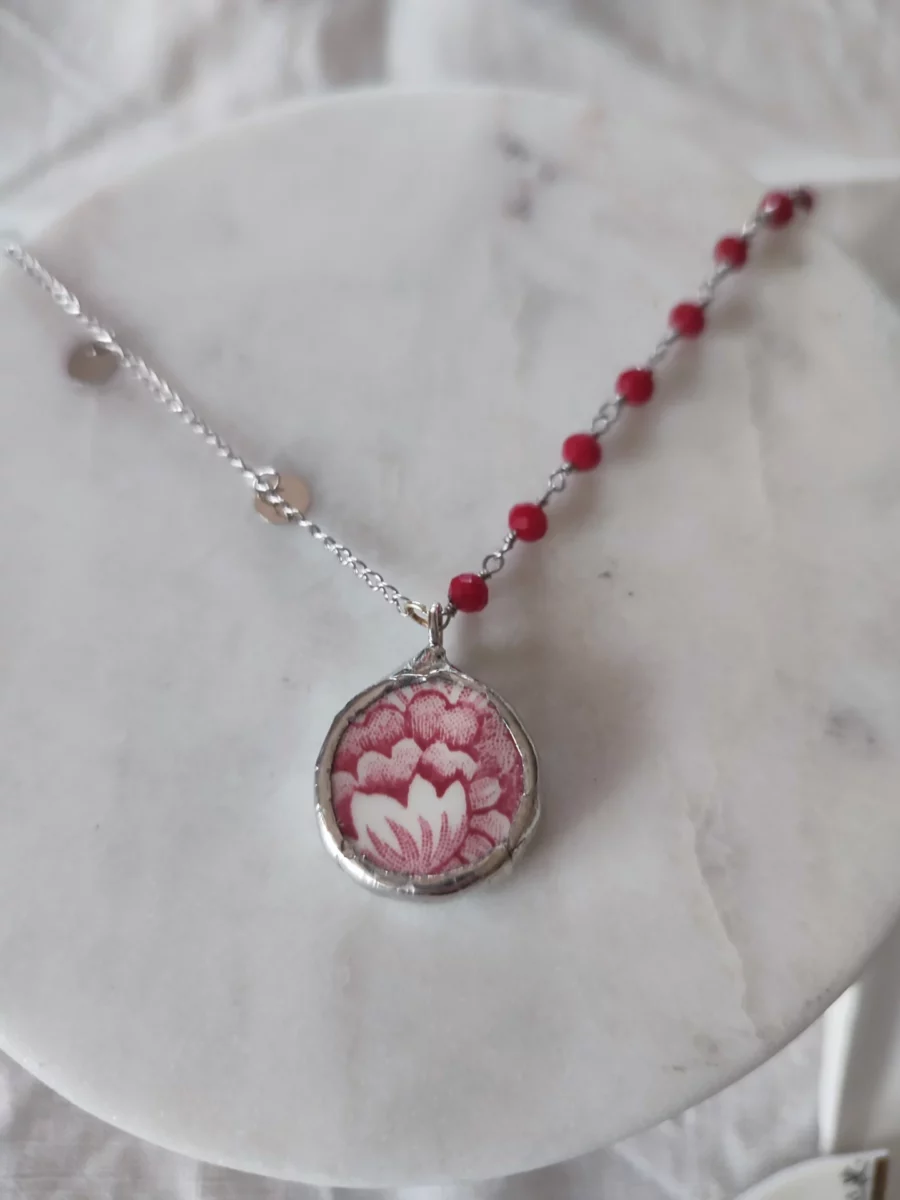 Collana artigianale in ceramica vintage CORAGGIO