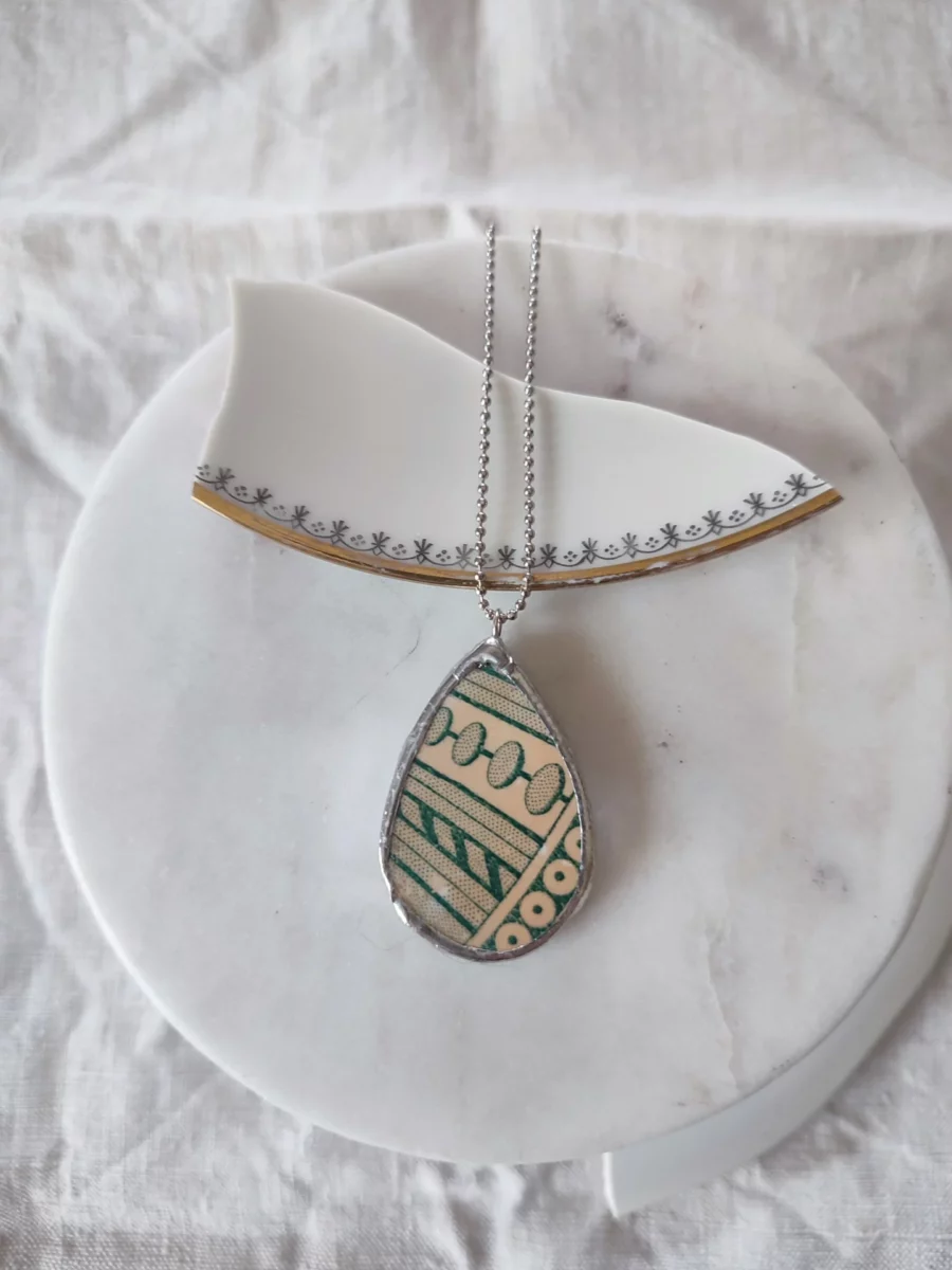 Collana artigianale in ceramica vintage PIOGGIA DI PRIMAVERA