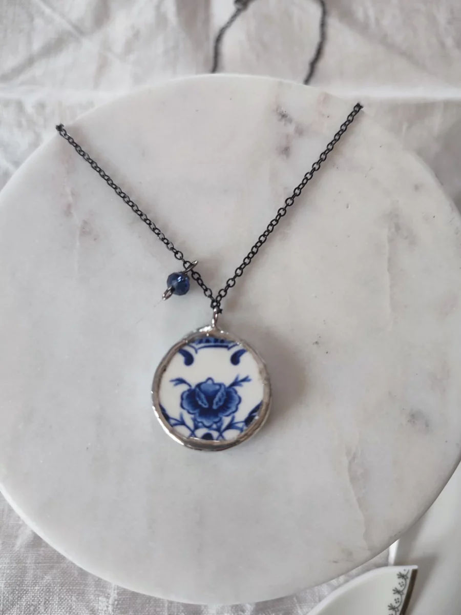 Collana artigianale in ceramica vintage ROSA BLU