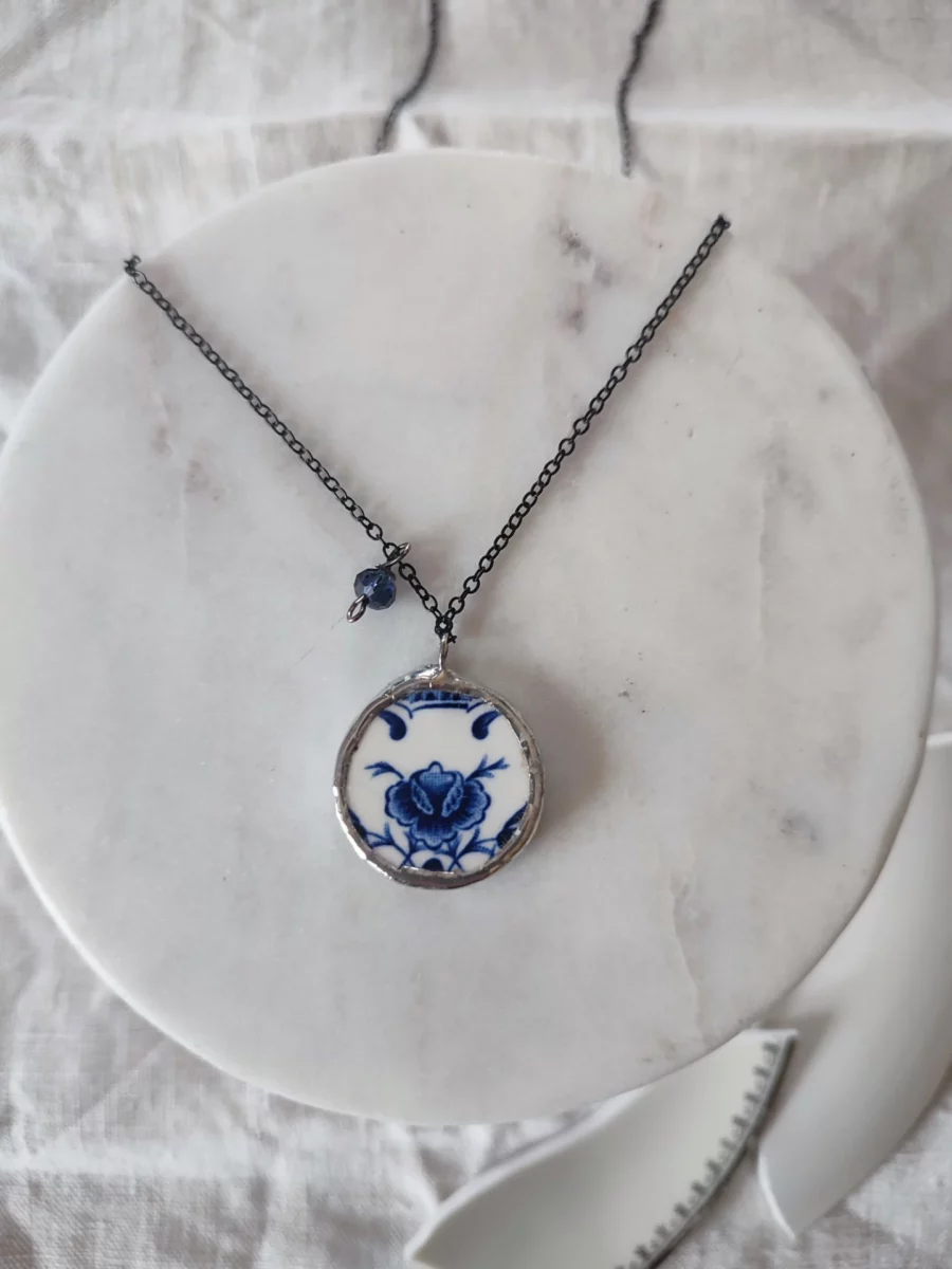 Collana artigianale in ceramica vintage ROSA BLU