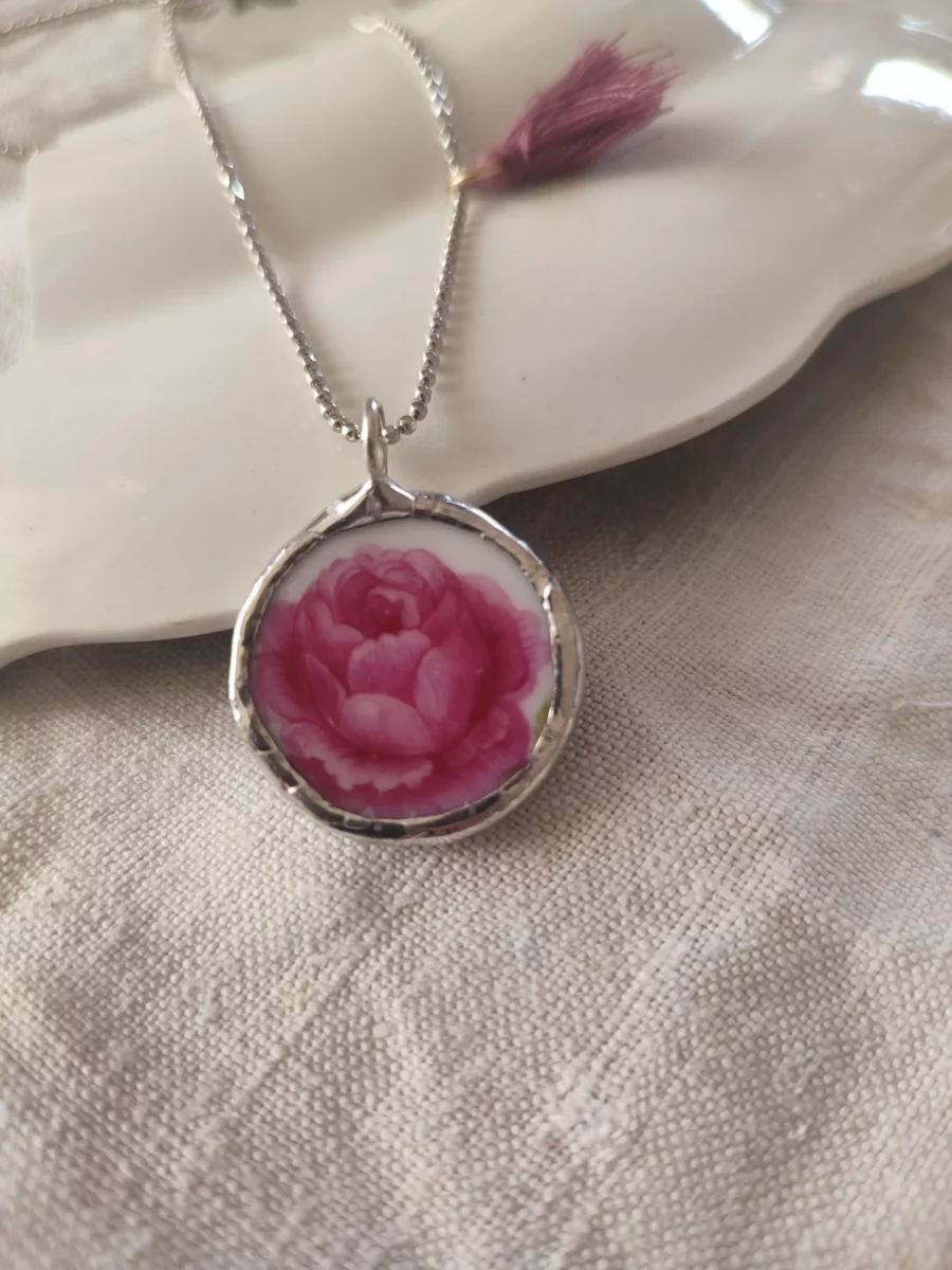 Collana artigianale in ceramica vintage ROSE