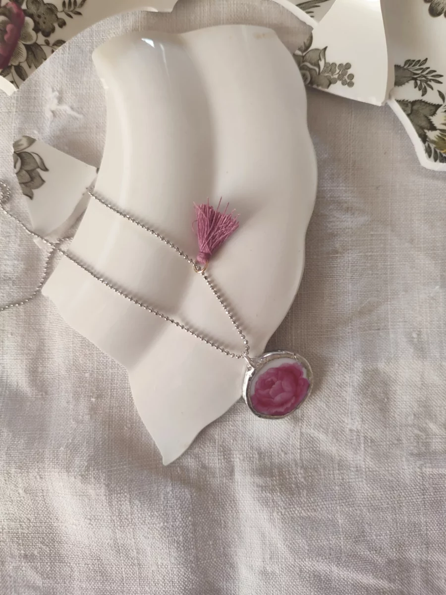 Collana artigianale in ceramica vintage ROSE